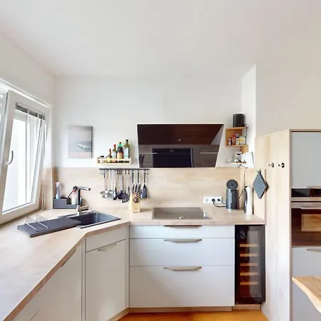 Fuer Urlaub Und Business Im Dreilaendereck *