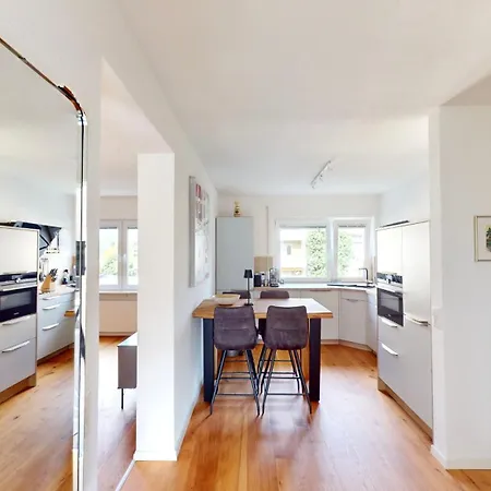 Fuer Urlaub Und Business Im Dreilaendereck